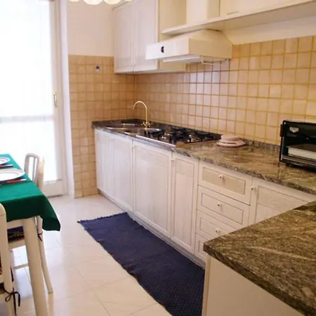 Eleonora Apartman *